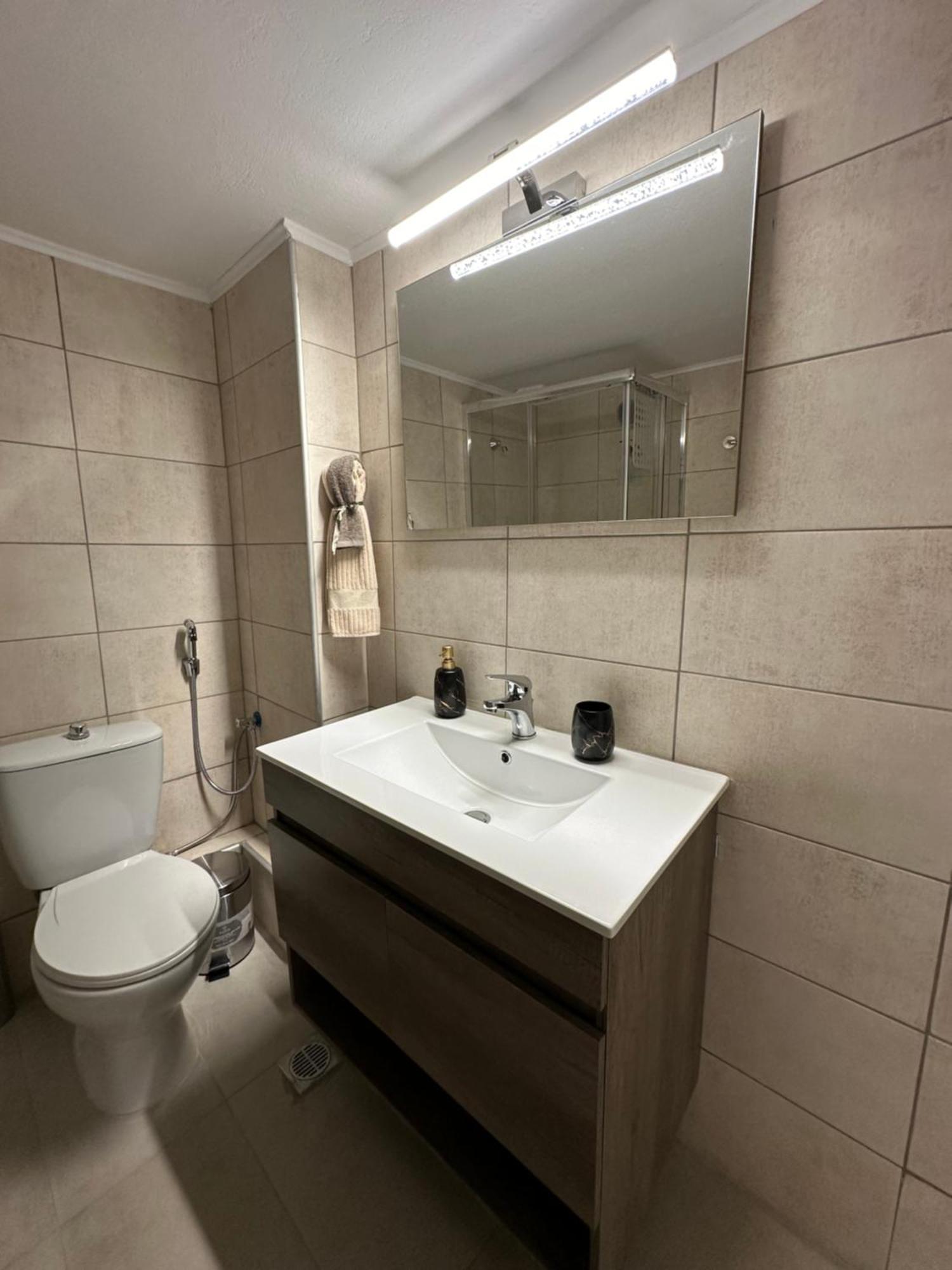 Lux Apartment Next To The Sea Piraeus Exterior photo